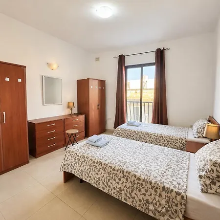 公寓 3-bedroom In Location, Steps From Seafront 斯利马